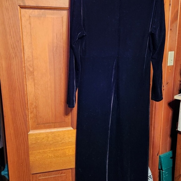 Jacqueline Ferrar Black Velvet Dress - Picture 2 of 3